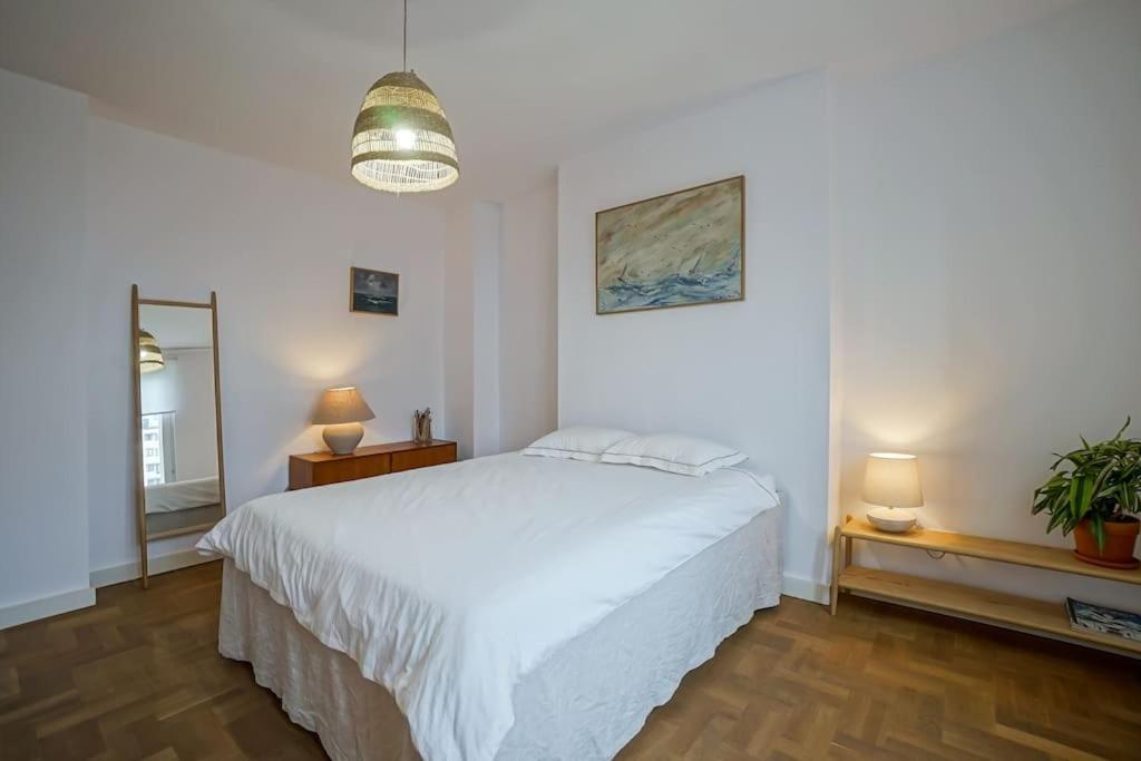 Central Apartment - Nido'S Area Bukarest Kültér fotó